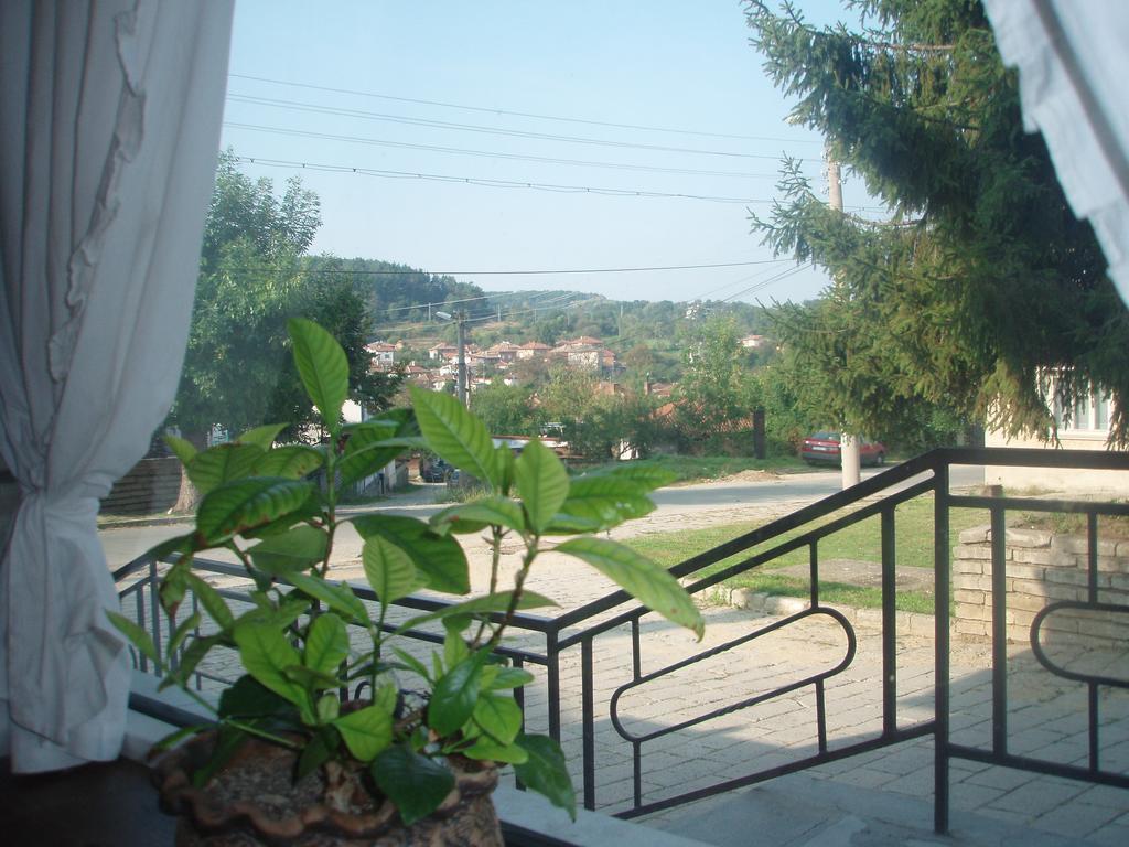 Mania Guest House كالوفر المظهر الخارجي الصورة