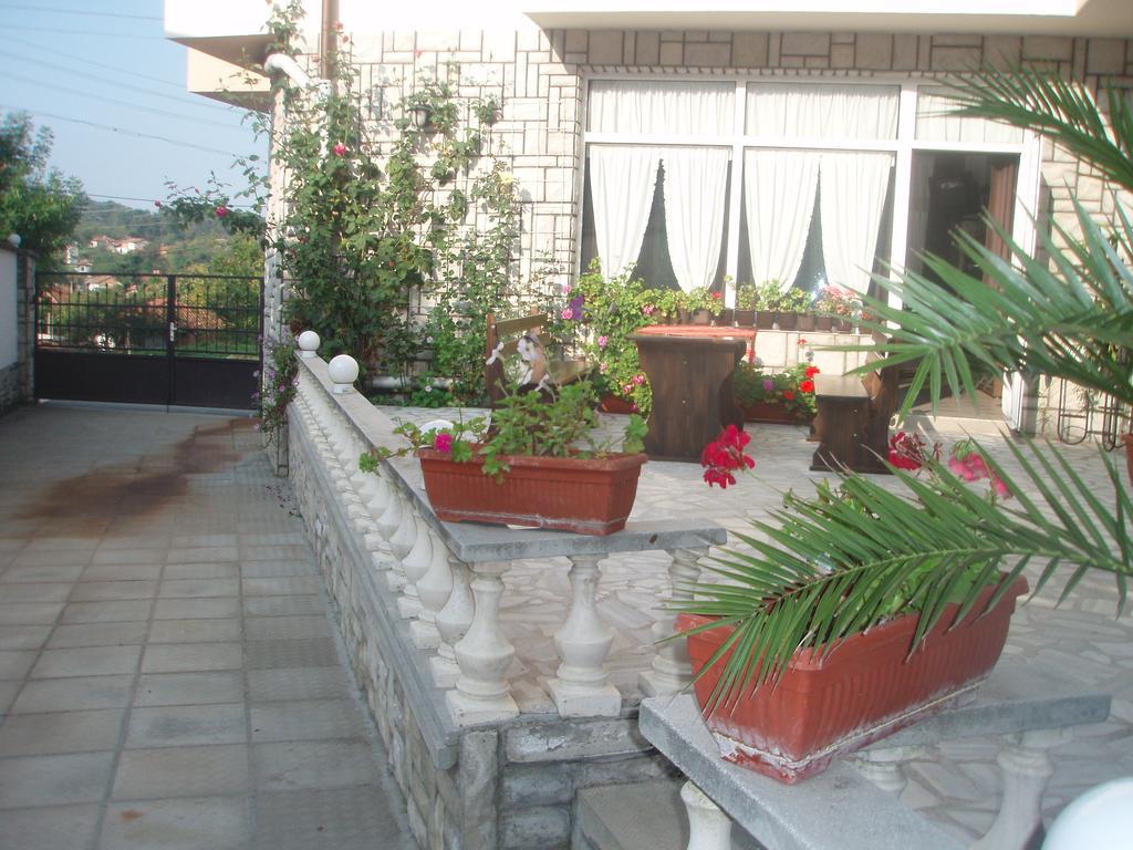 Mania Guest House كالوفر المظهر الخارجي الصورة