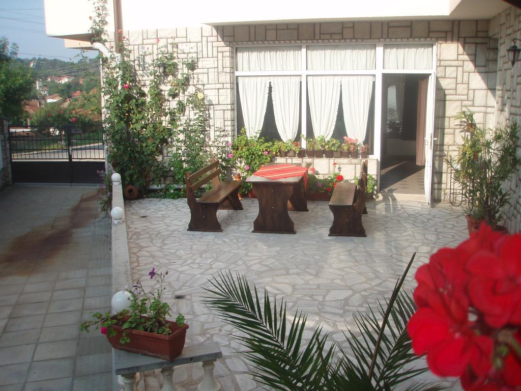 Mania Guest House كالوفر المظهر الخارجي الصورة