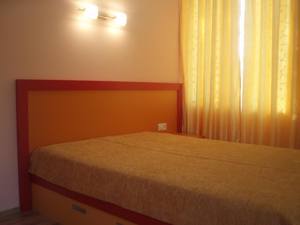 Mania Guest House كالوفر الغرفة الصورة