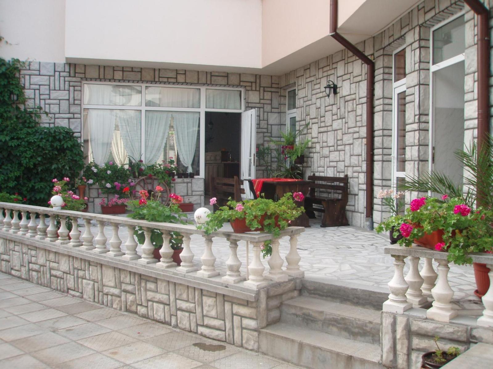 Mania Guest House كالوفر المظهر الخارجي الصورة